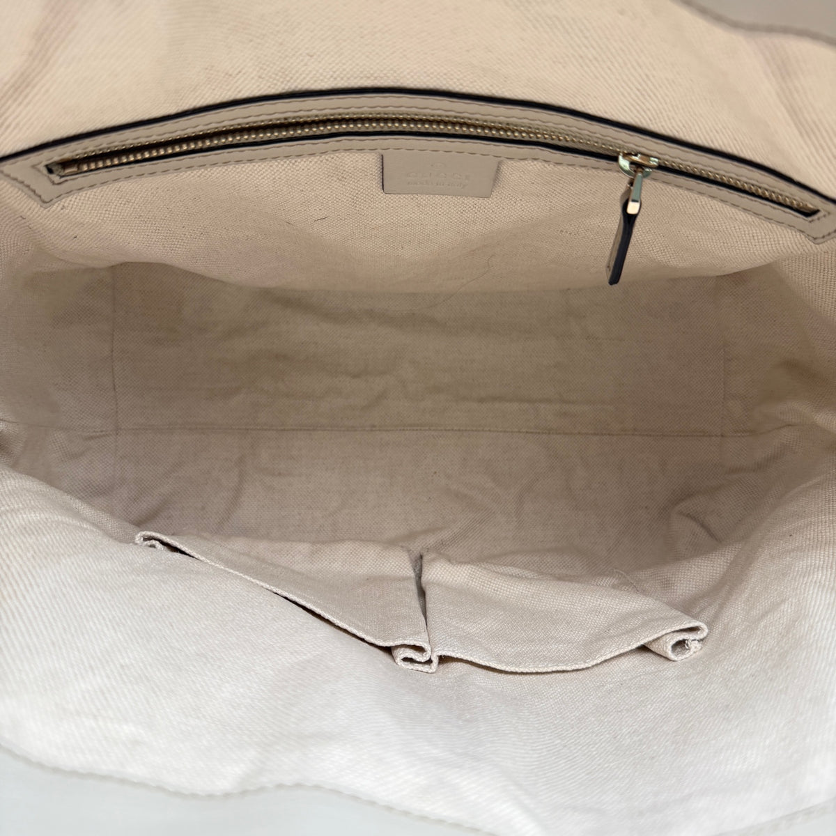 Gucci Canvas White Shoulder Bag