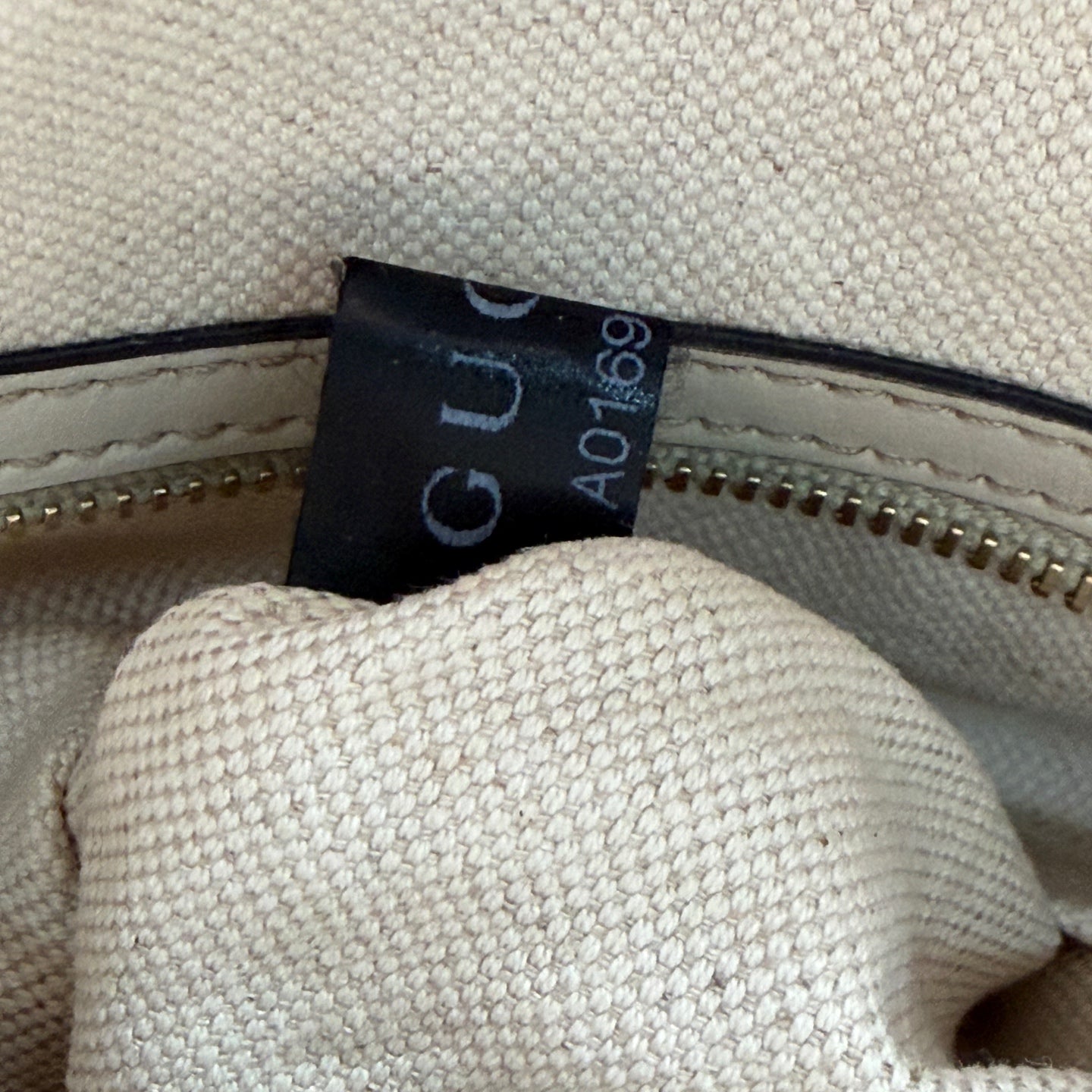 Gucci Canvas White Shoulder Bag