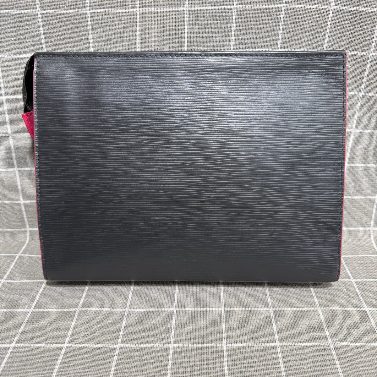 Louis Vuitton Pochette Voyage Leather Black Clutch 27 x 21 x 6 M81326