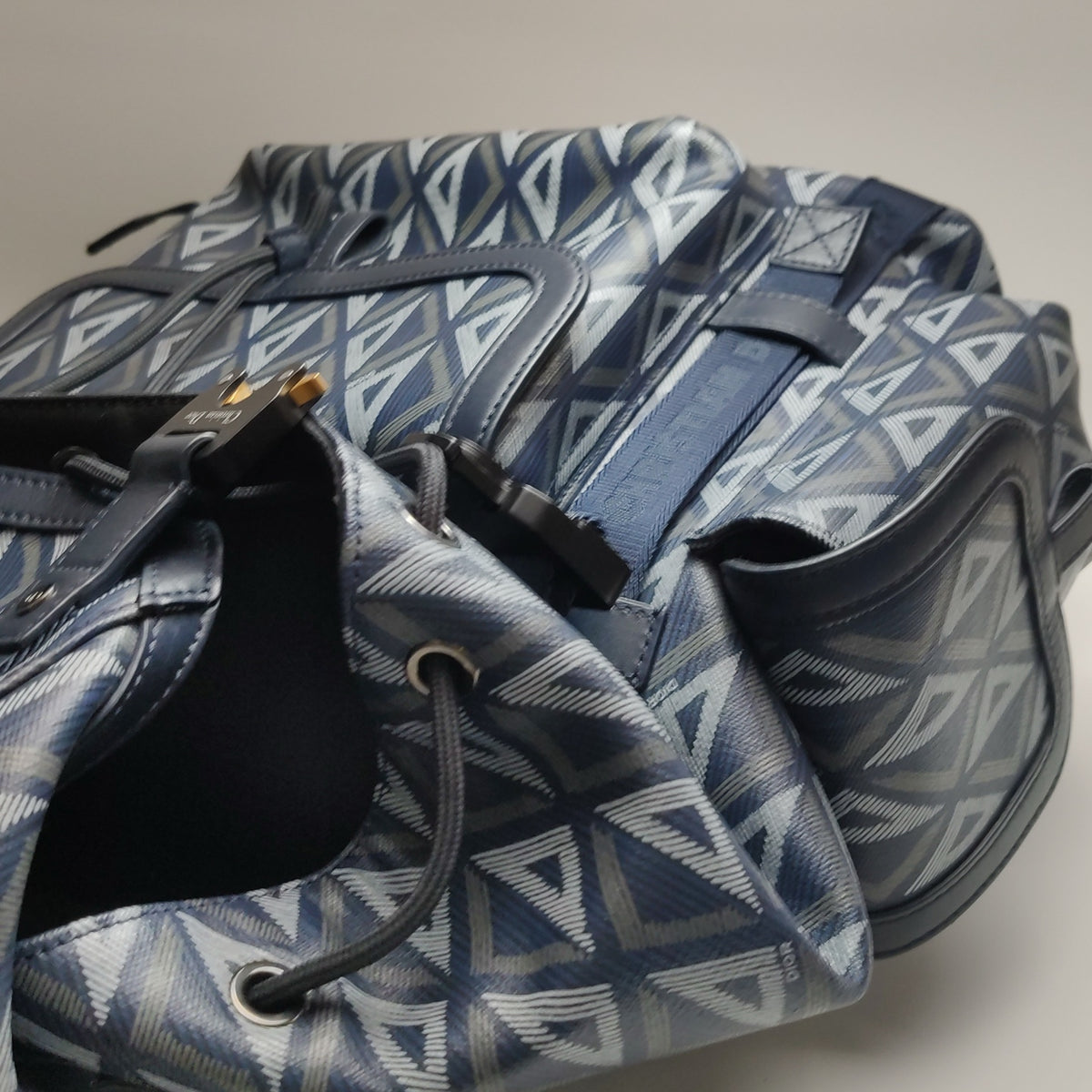 Dior Blue Backpack Length: 33 cm, Height: 46 cm, Thickness: 20 cm 1ESBA163CDP_H36B