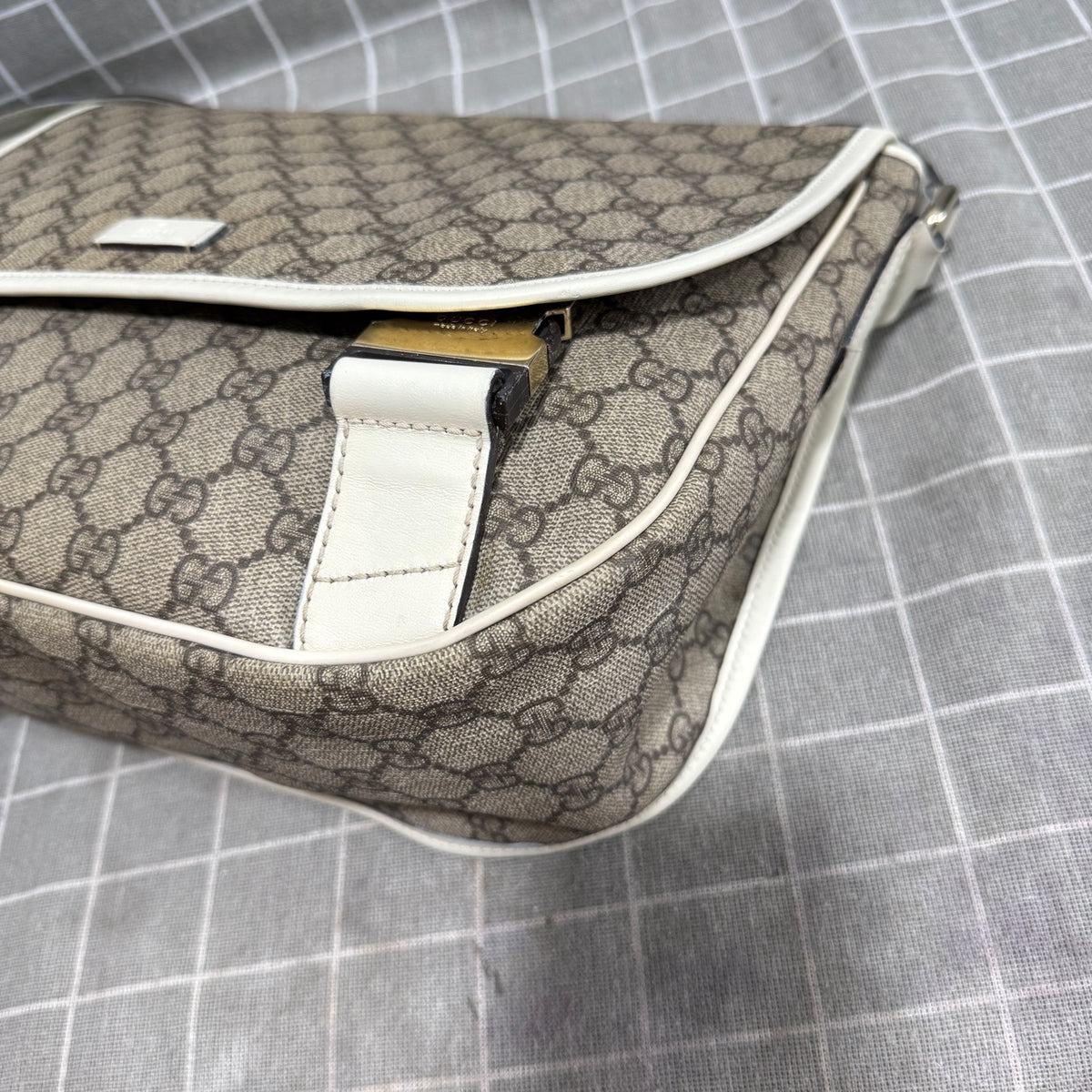 Gucci Polyvinyl chloride (PVC) Length 32.5 x Width 11 x Height 26 cm 201732-KGDHK-9761