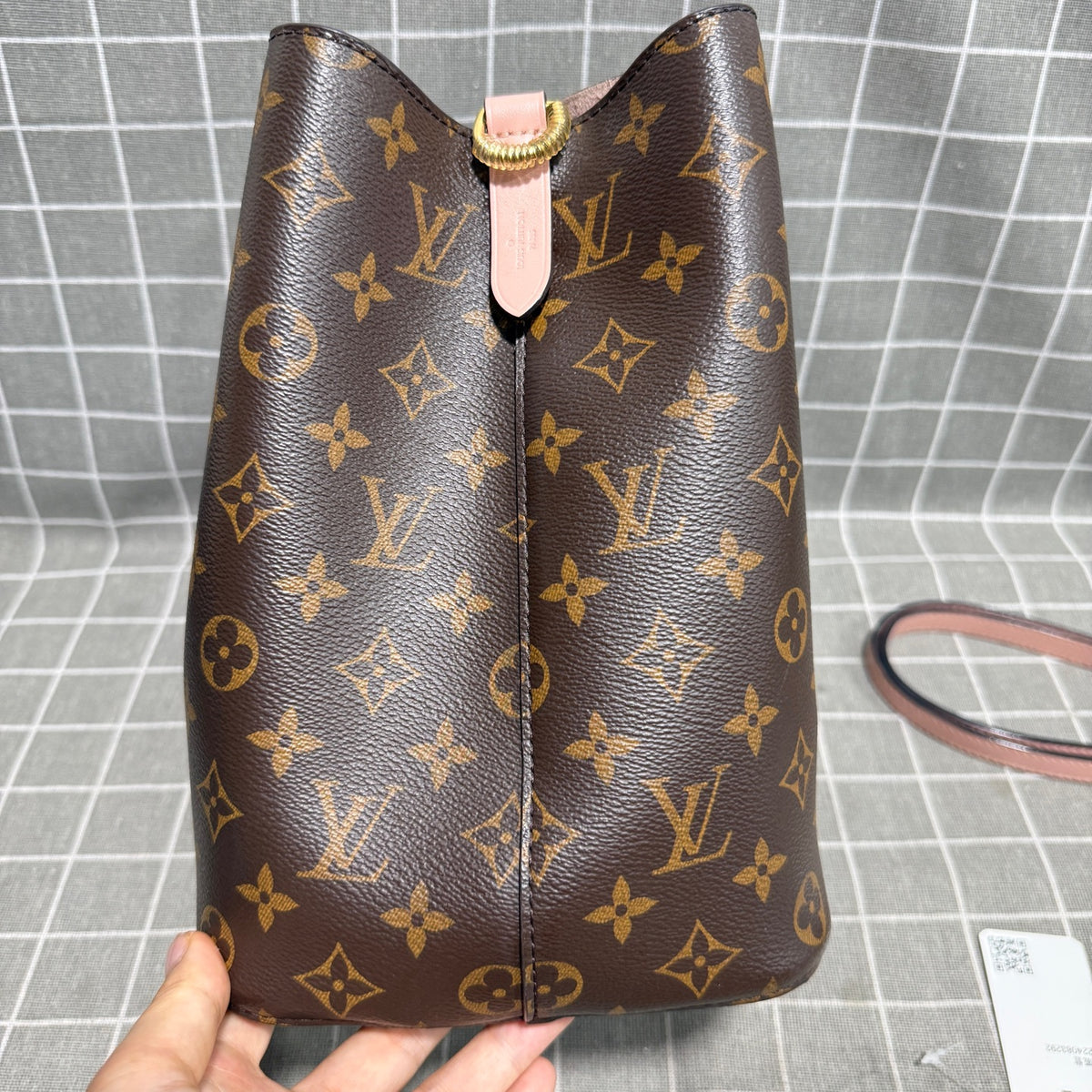 Louis Vuitton Pink Satchel 26x26x17.5 M44022