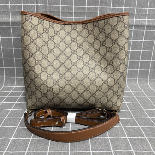Gucci [New] GG Emblem Collection Small Shoulder Bag Beige Bucket & Drawstring Bag 25x25x15.5 815103FAD6L9758