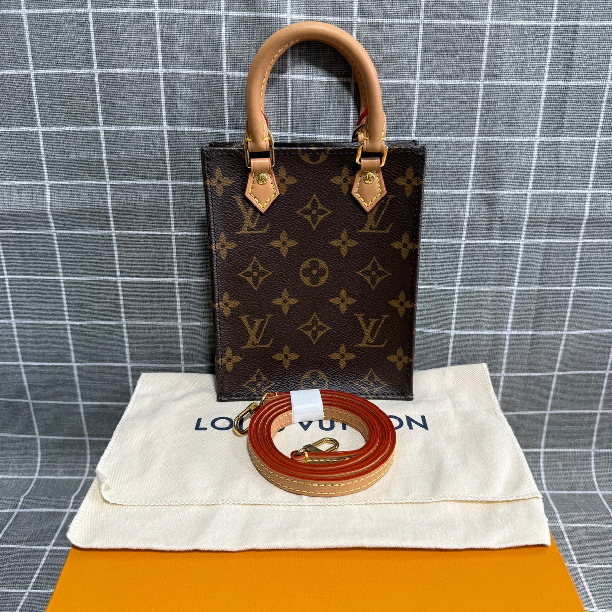 Louis Vuitton M69442