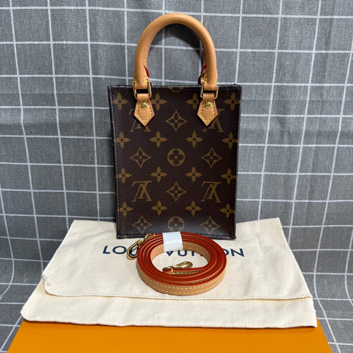 Louis Vuitton M69442
