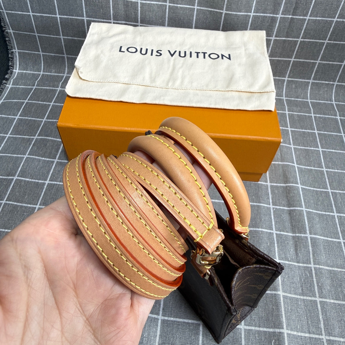 Louis Vuitton M69442