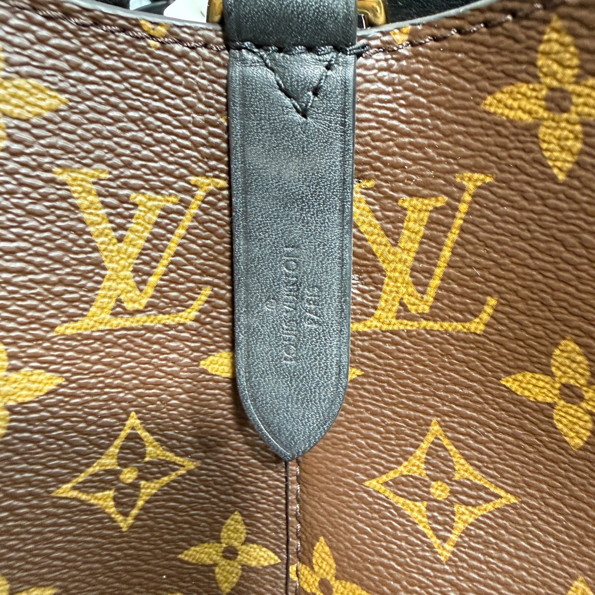 Louis Vuitton Néonoé Canvas Bucket & Drawstring Bag 26.0x 26.0x 17.5 cm M44020