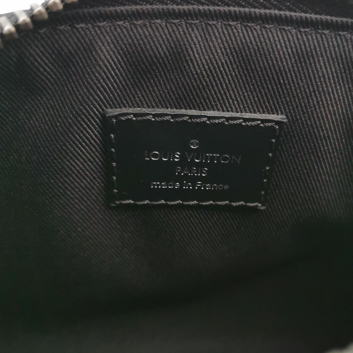 Louis Vuitton Black Crossbody 21*12*9 M45947