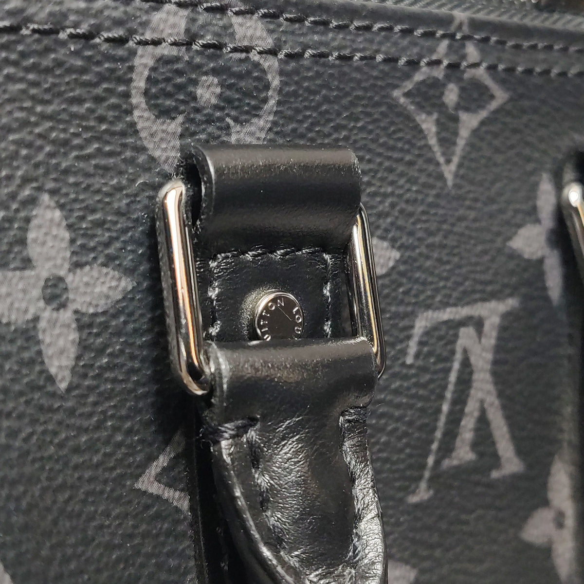 Louis Vuitton Black Crossbody 21*12*9 M45947