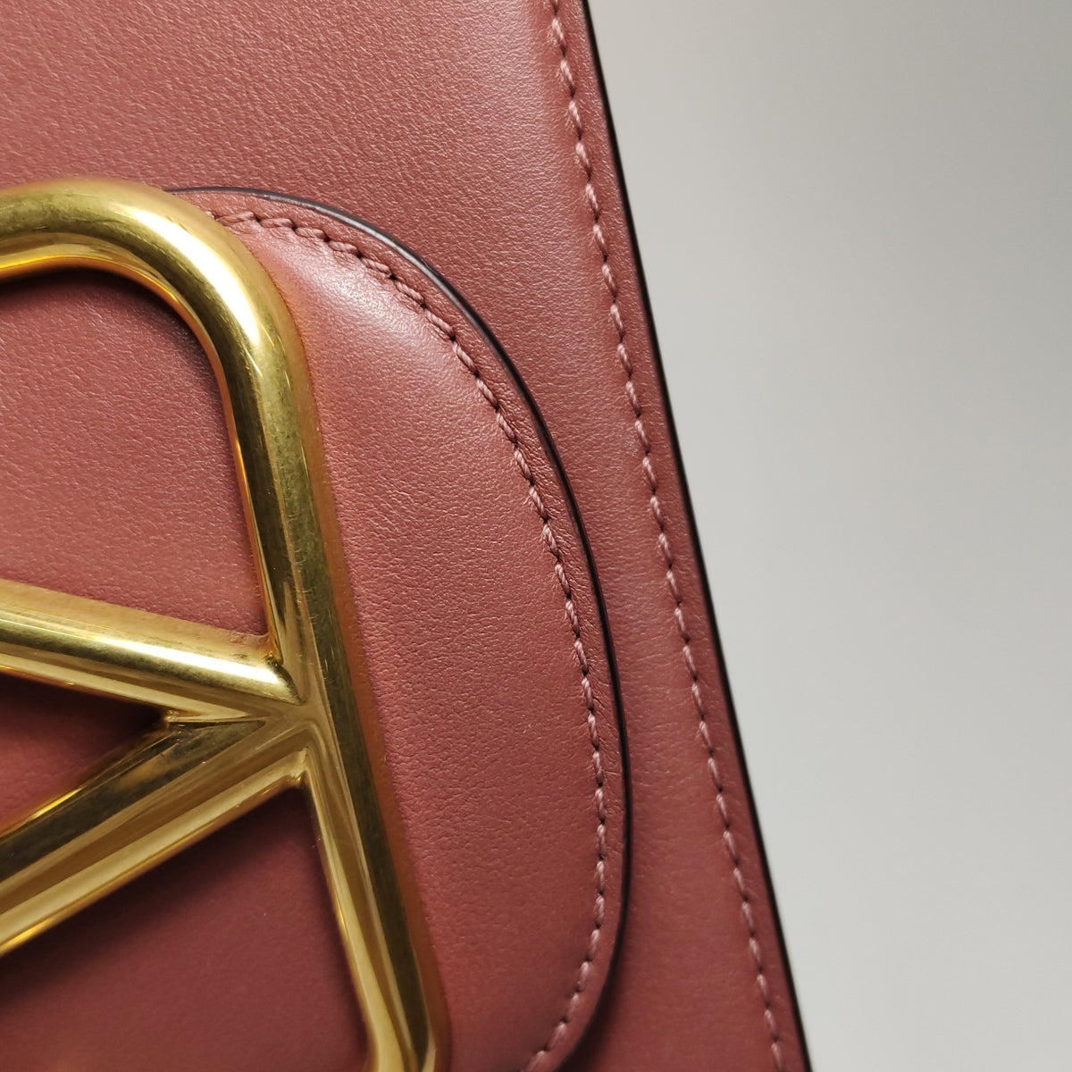 Valentino Red Crossbody Length: 27 cm, Height: 12.5 cm, Thickness: 7 cm WB0K30ZXL_PVG