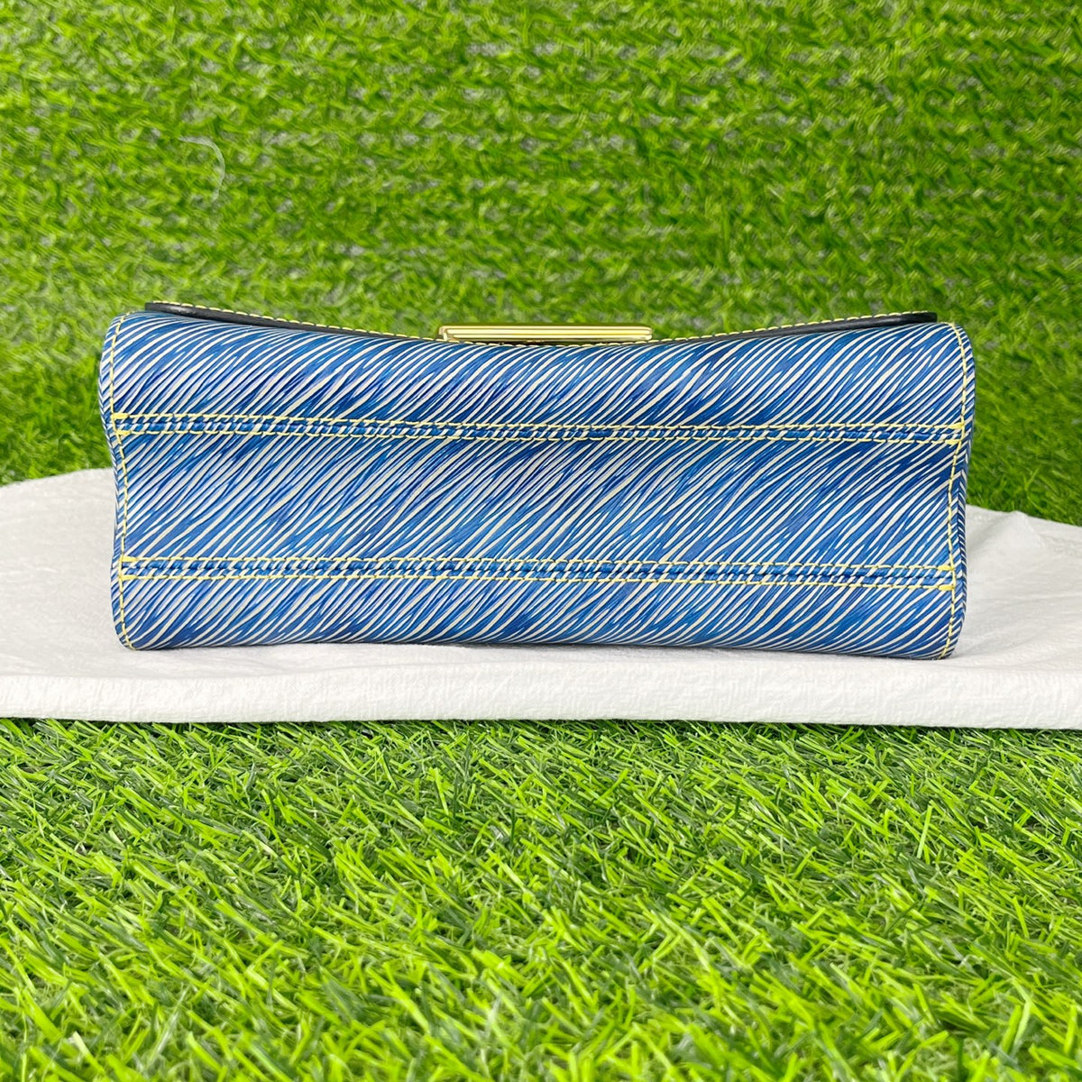 Louis Vuitton 23.0x 17.0x 9.5 cm M51065