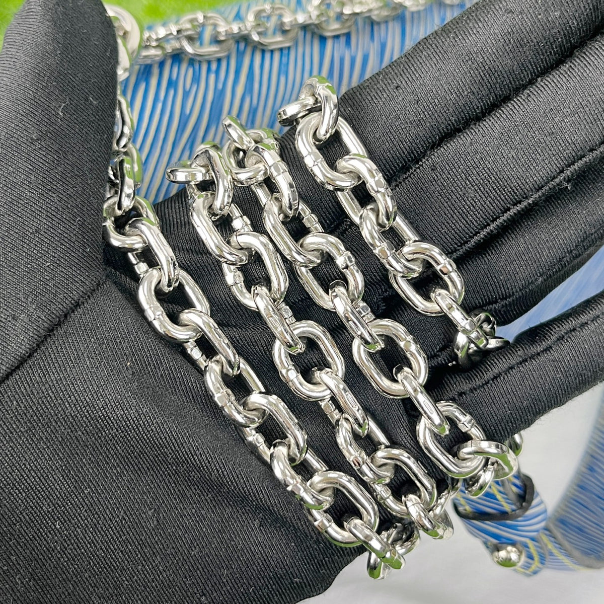 Louis Vuitton 23.0x 17.0x 9.5 cm M51065