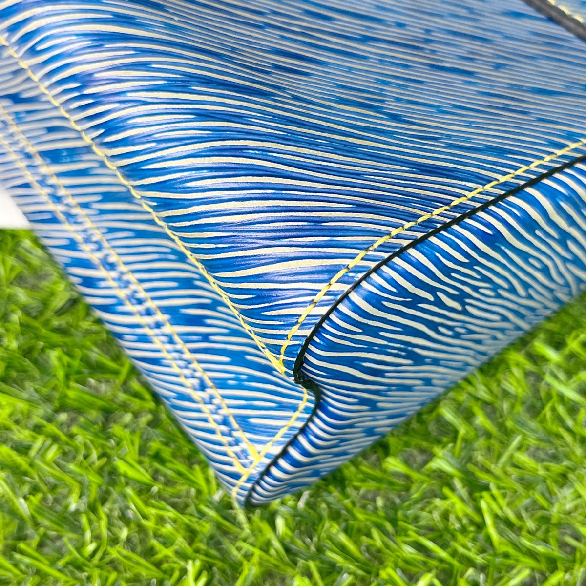 Louis Vuitton 23.0x 17.0x 9.5 cm M51065