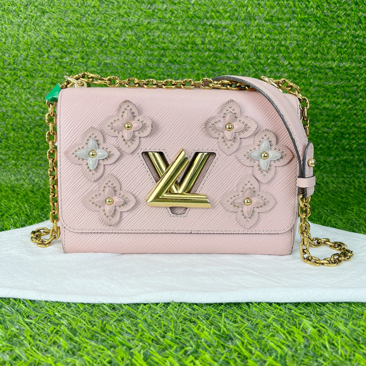 Louis Vuitton Pink M53851