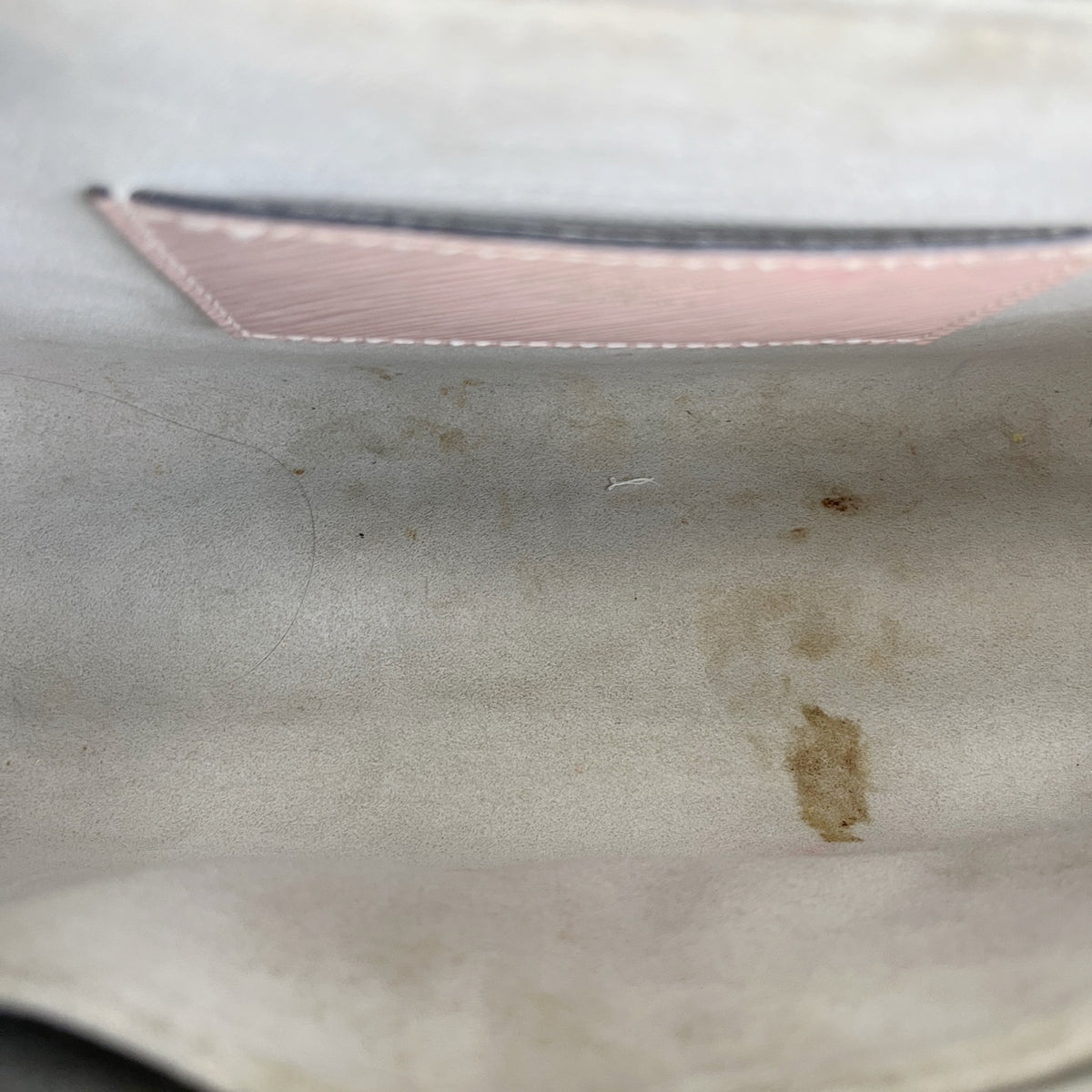 Louis Vuitton Pink M53851