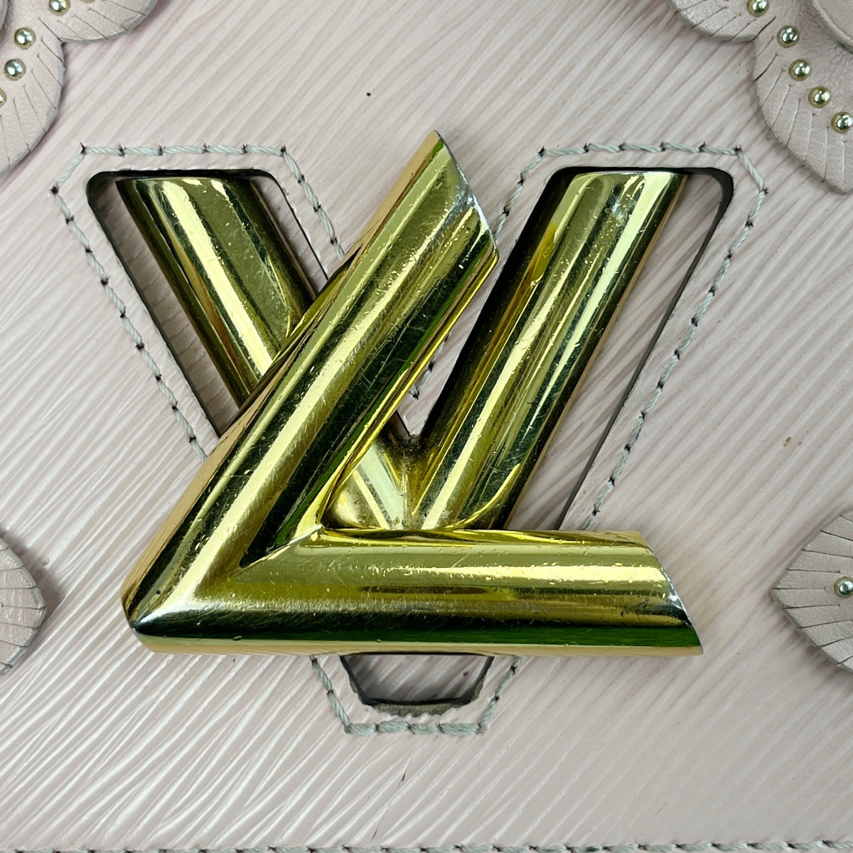 Louis Vuitton Pink M53851