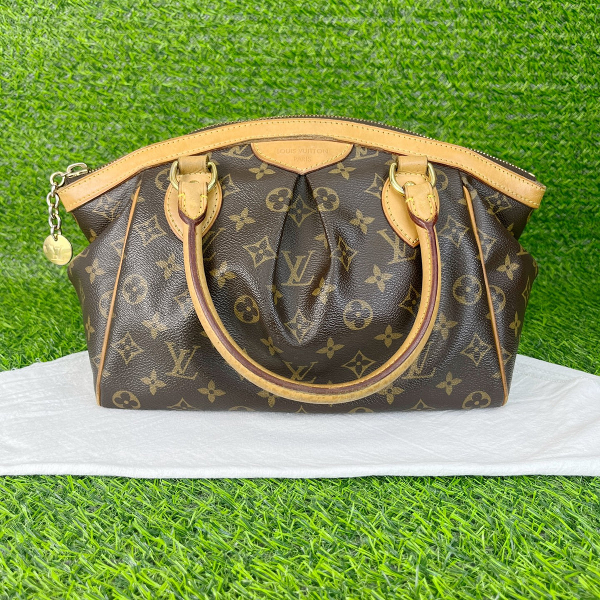 Louis Vuitton Canvas Satchel Length 28 cm x Width 11 cm x Height 24 cm M40143