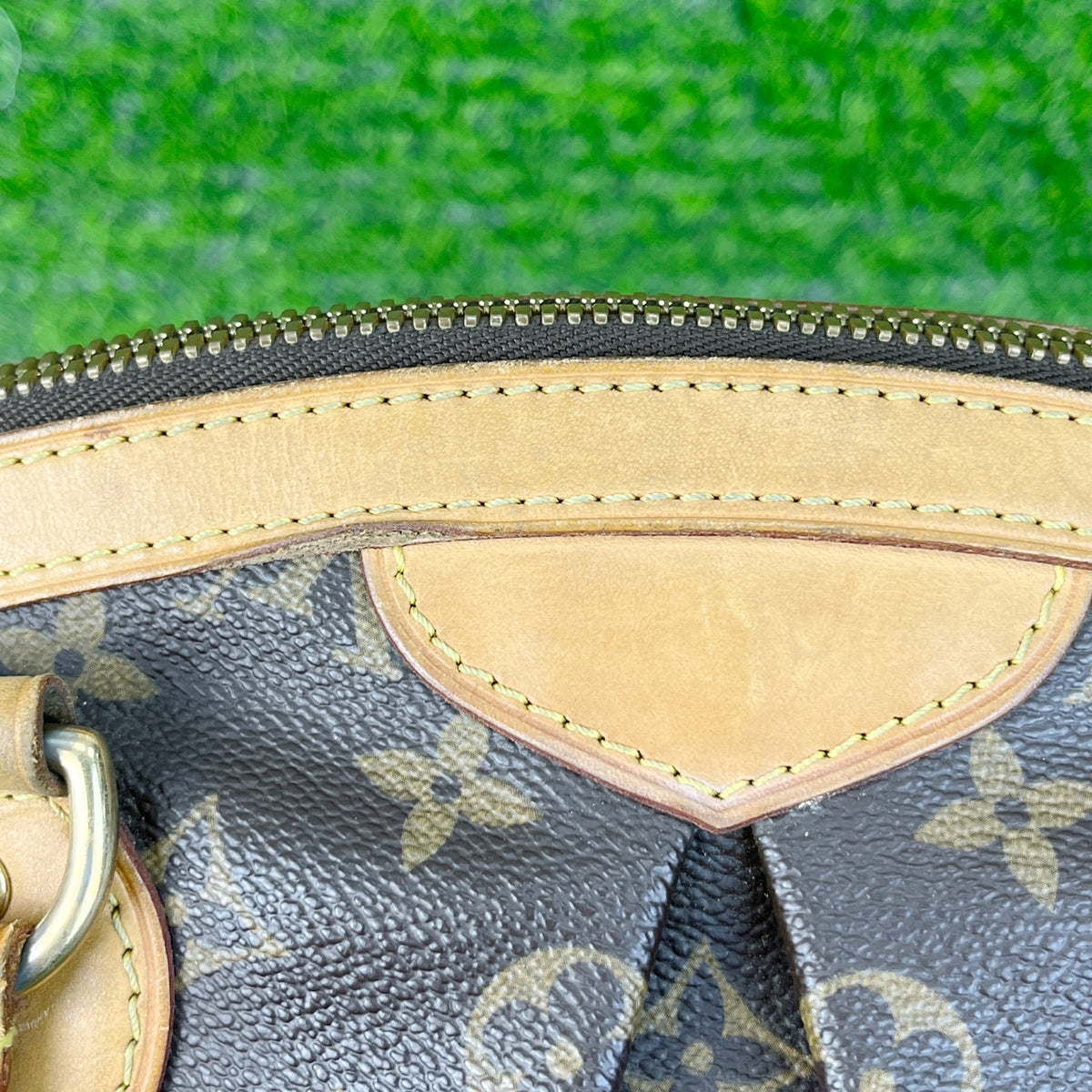 Louis Vuitton Canvas Satchel Length 28 cm x Width 11 cm x Height 24 cm M40143