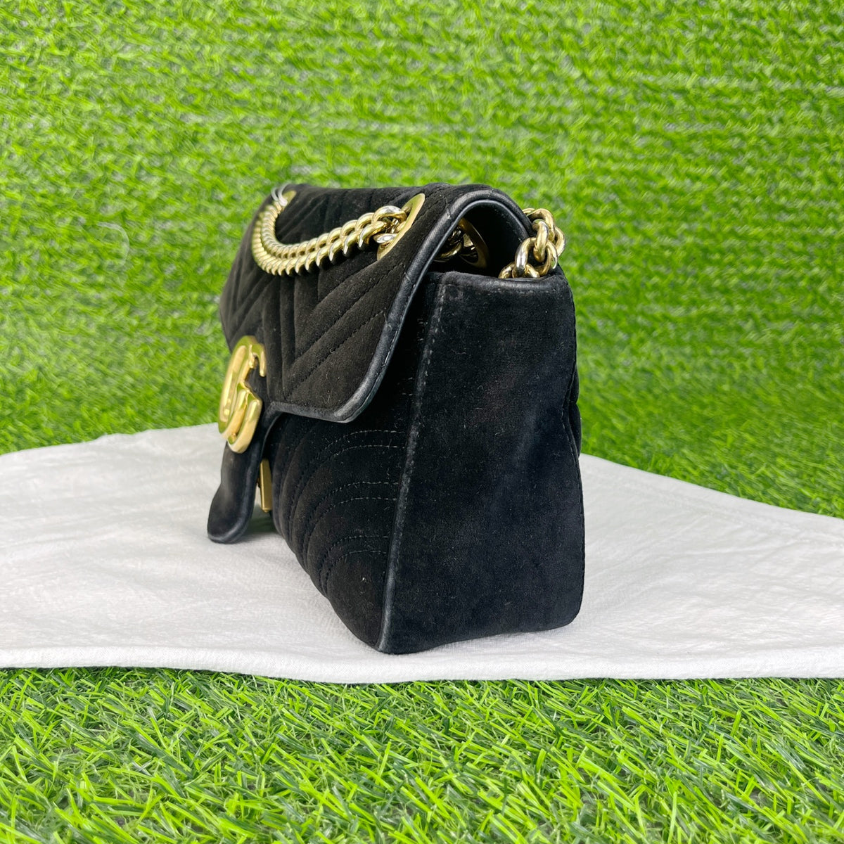 Gucci Velvet Black 443497K4D2T1000
