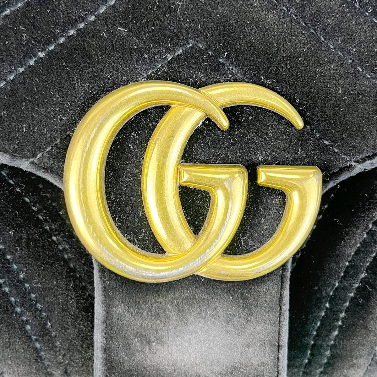 Gucci Velvet Black 443497K4D2T1000