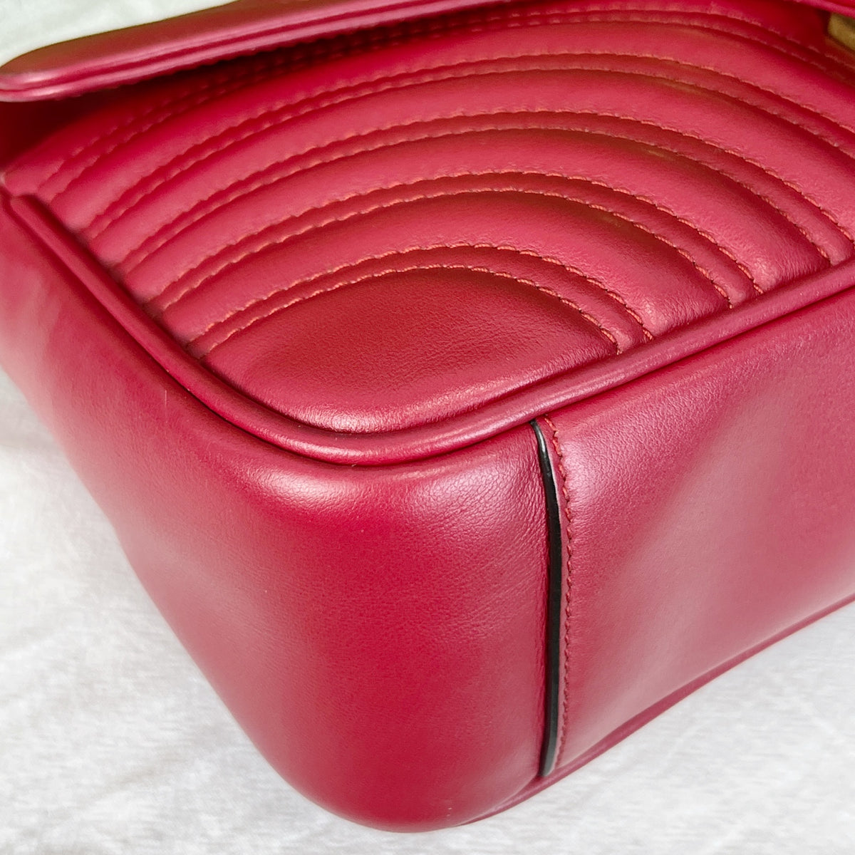 Gucci Red 443497DTDID6433
