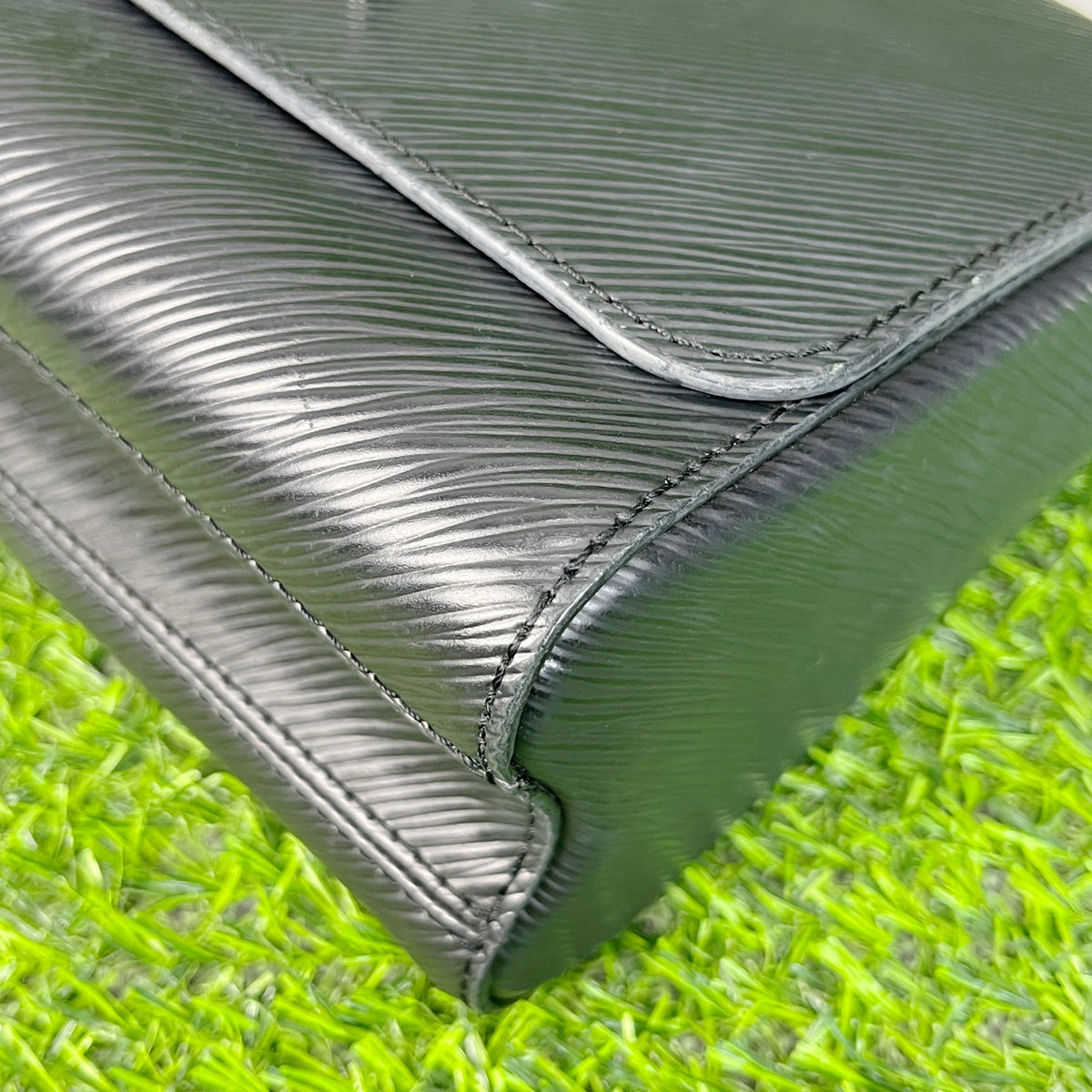 Louis Vuitton Twist Black 23 x 17 x 9.5 M21110