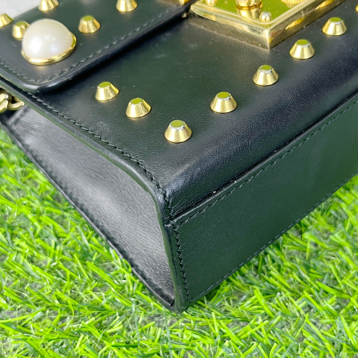 Gucci Black 432182DLXDG1088