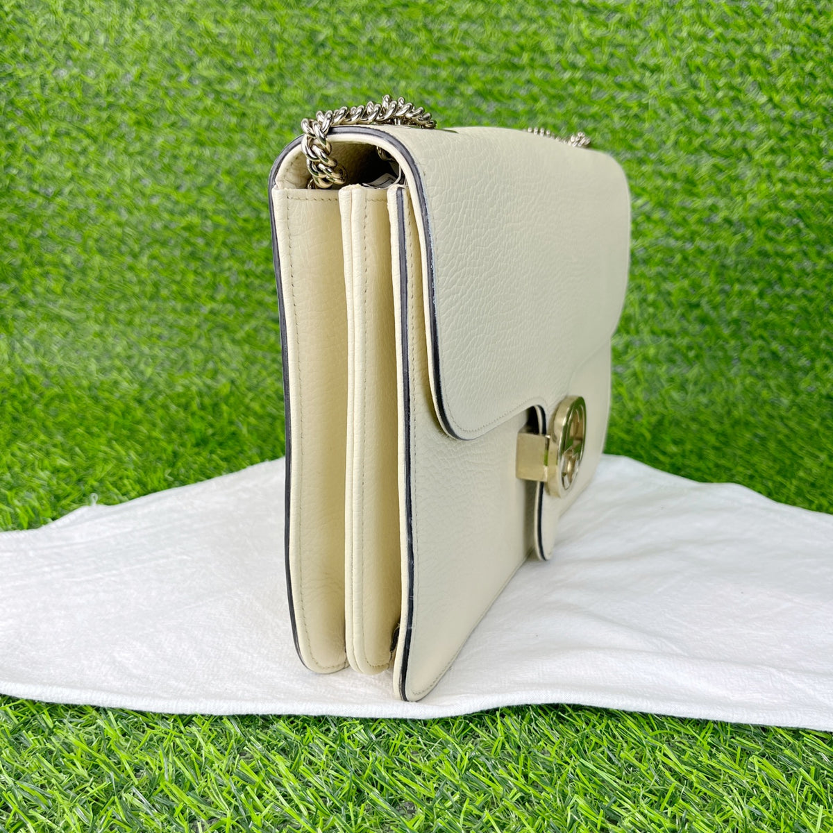 Gucci White 510303-CAO0G-1000