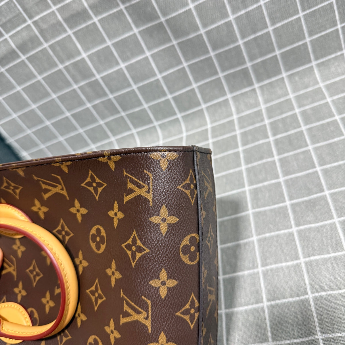 Louis Vuitton Sac Plat Bb Canvas 21.5 x 22 x 9 M46265