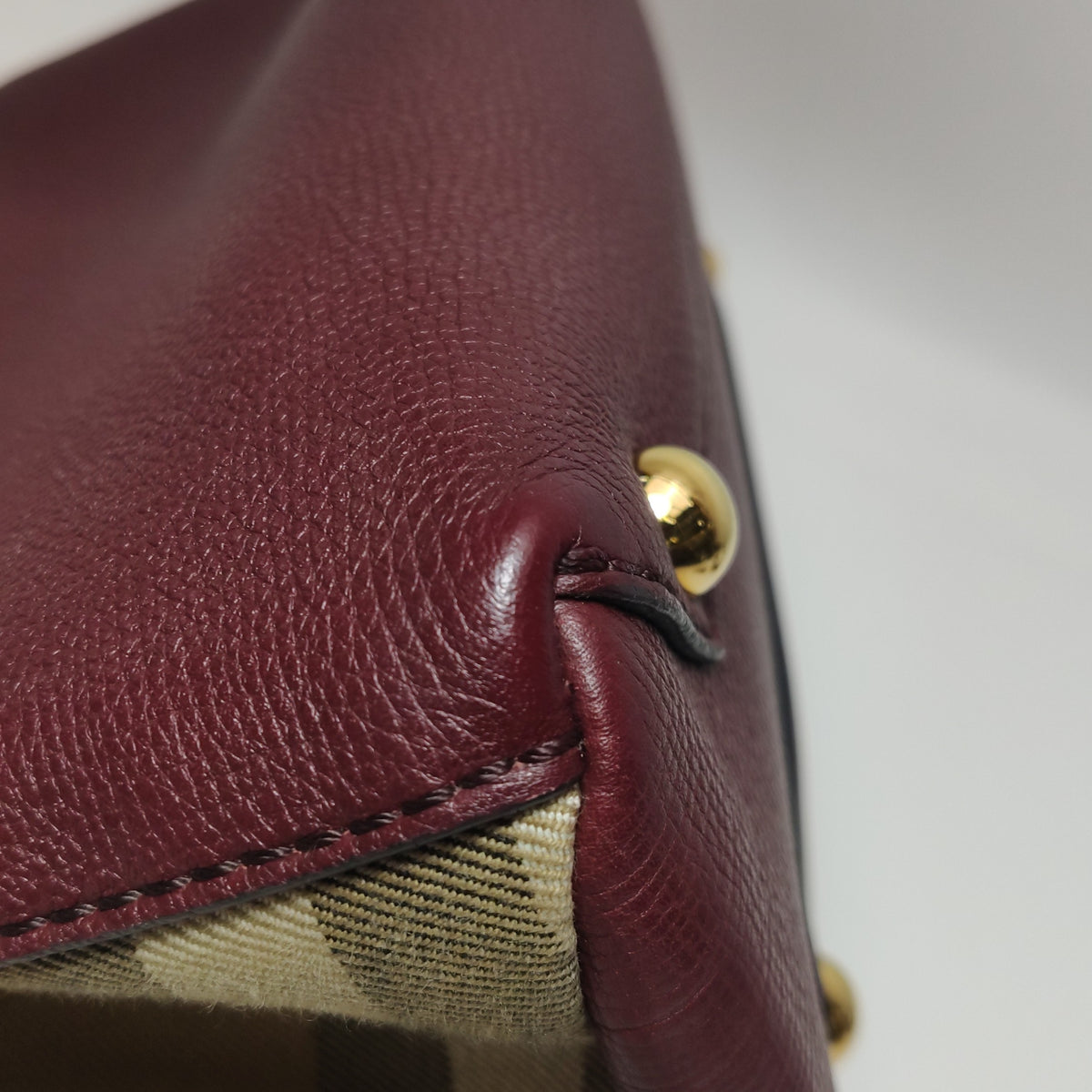 Burberry Canvas Red Crossbody Length: 28 cm, Height: 19 cm, Thickness: 12.5 cm 40611701