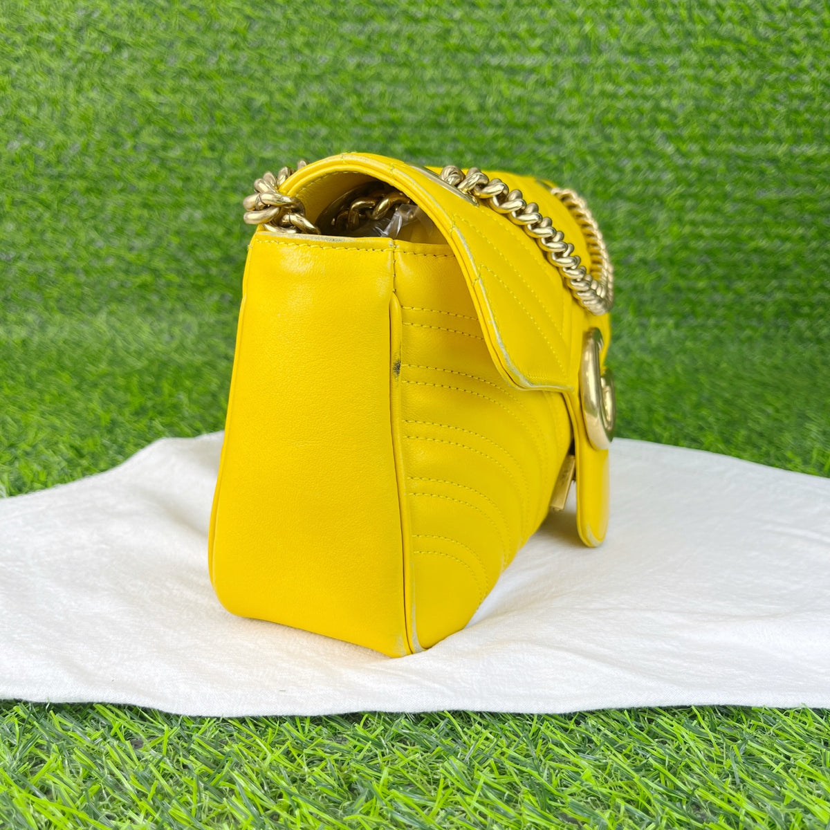 Gucci Yellow 443497DTDIY7412