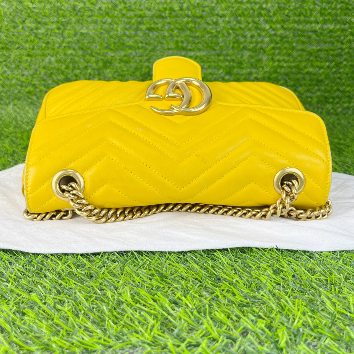 Gucci Yellow 443497DTDIY7412