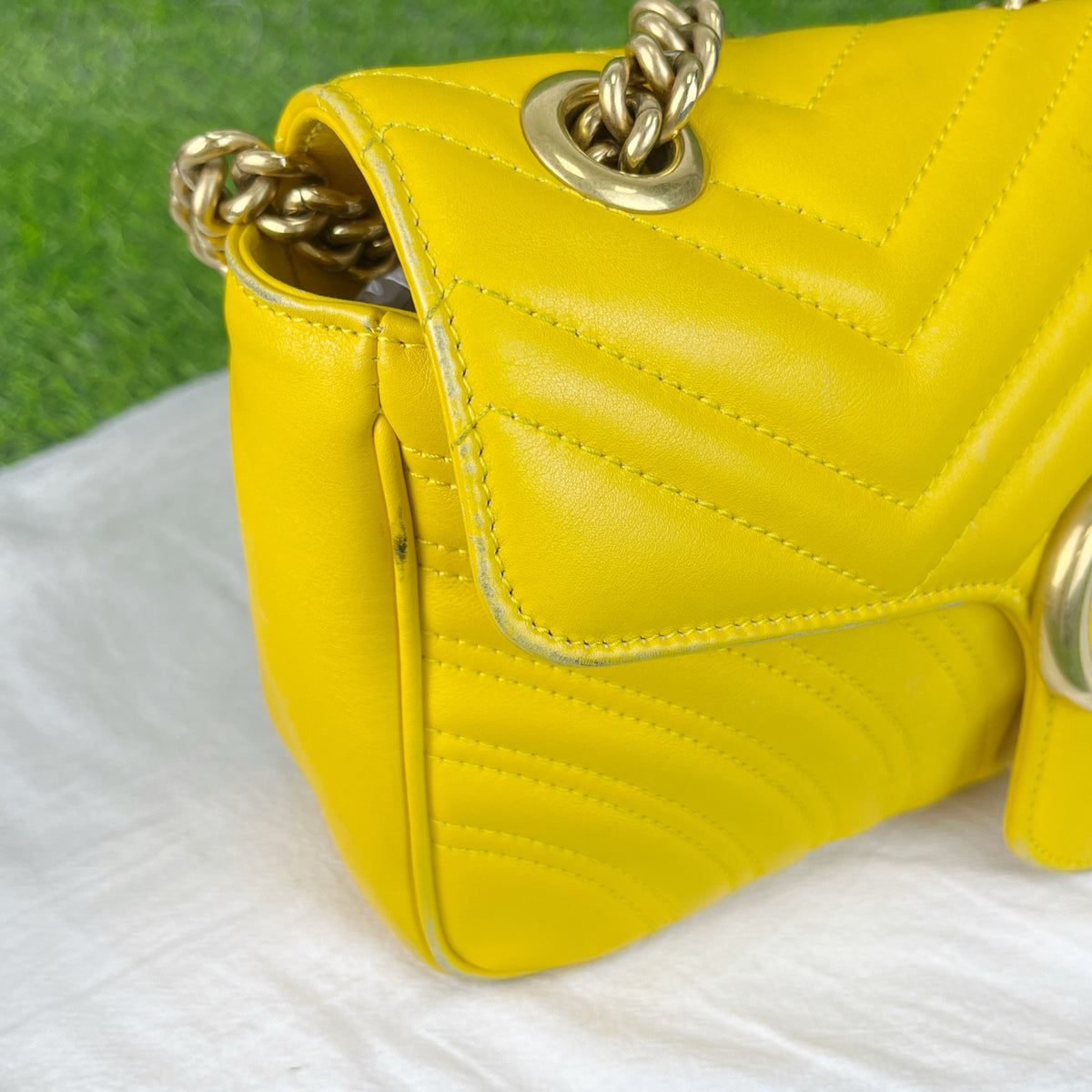 Gucci Yellow 443497DTDIY7412