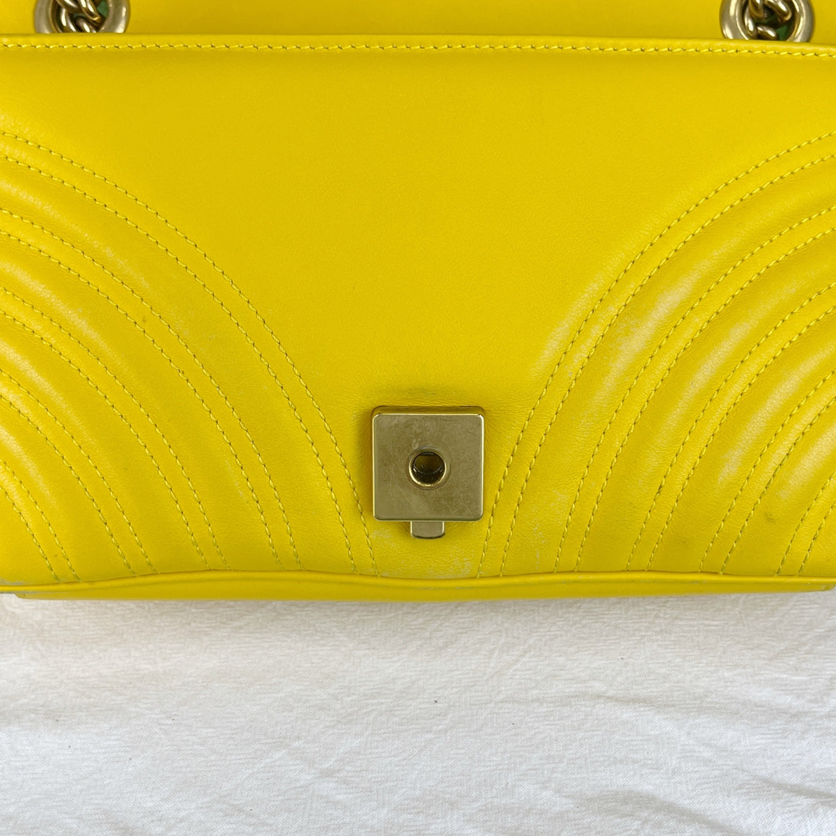 Gucci Yellow 443497DTDIY7412