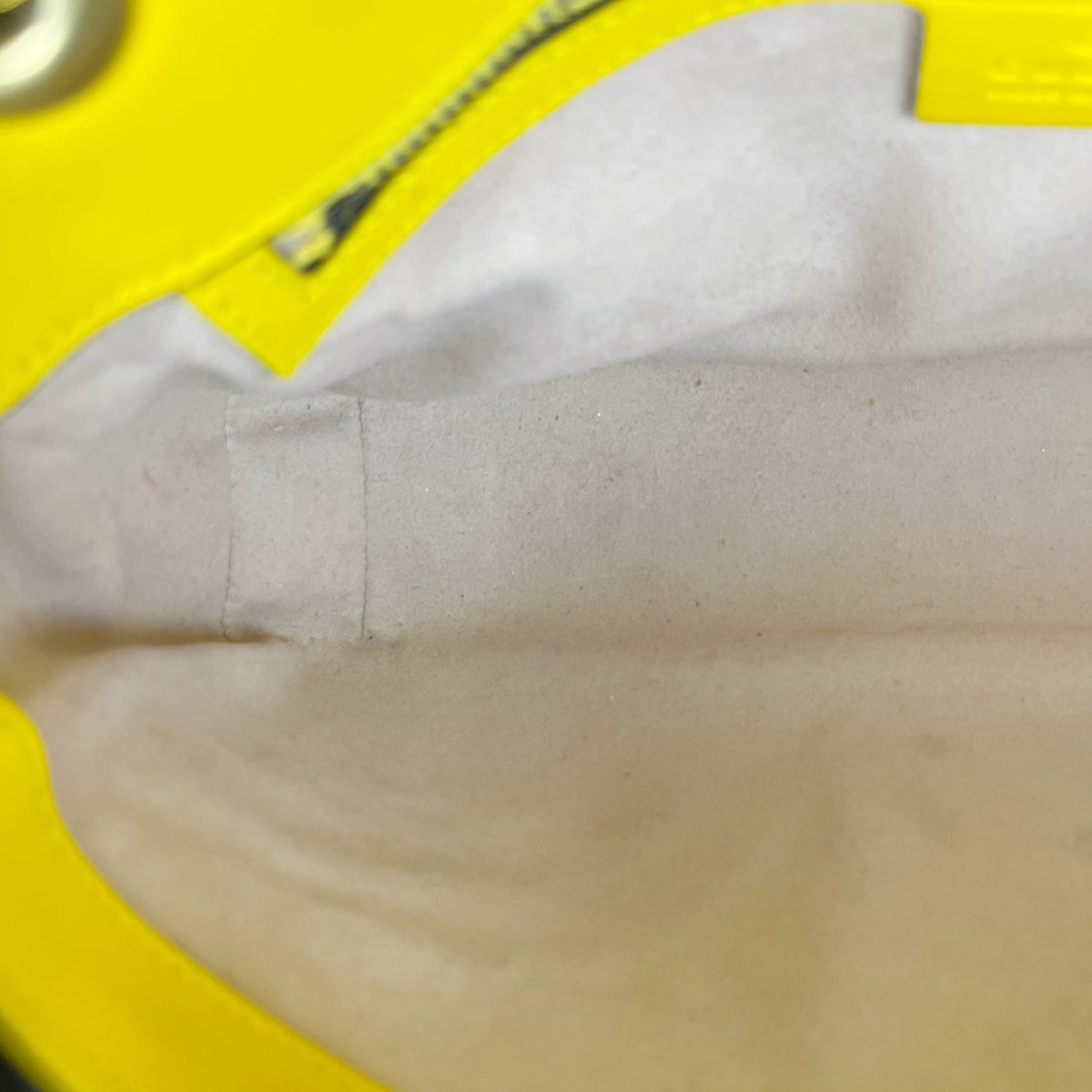 Gucci Yellow 443497DTDIY7412