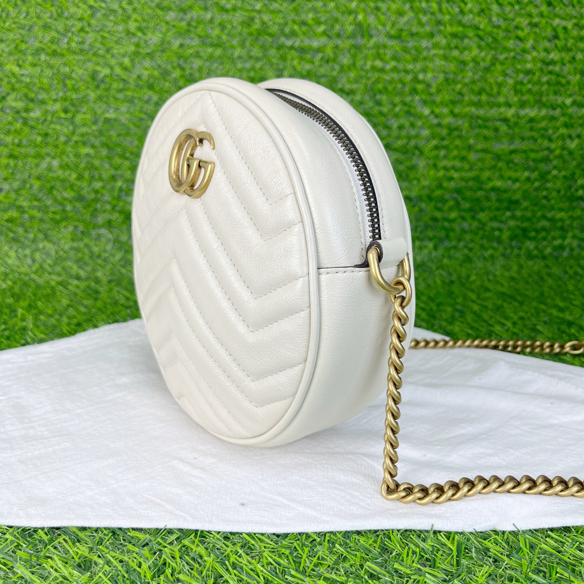 Gucci White 18×18×6 5501540OLET9022