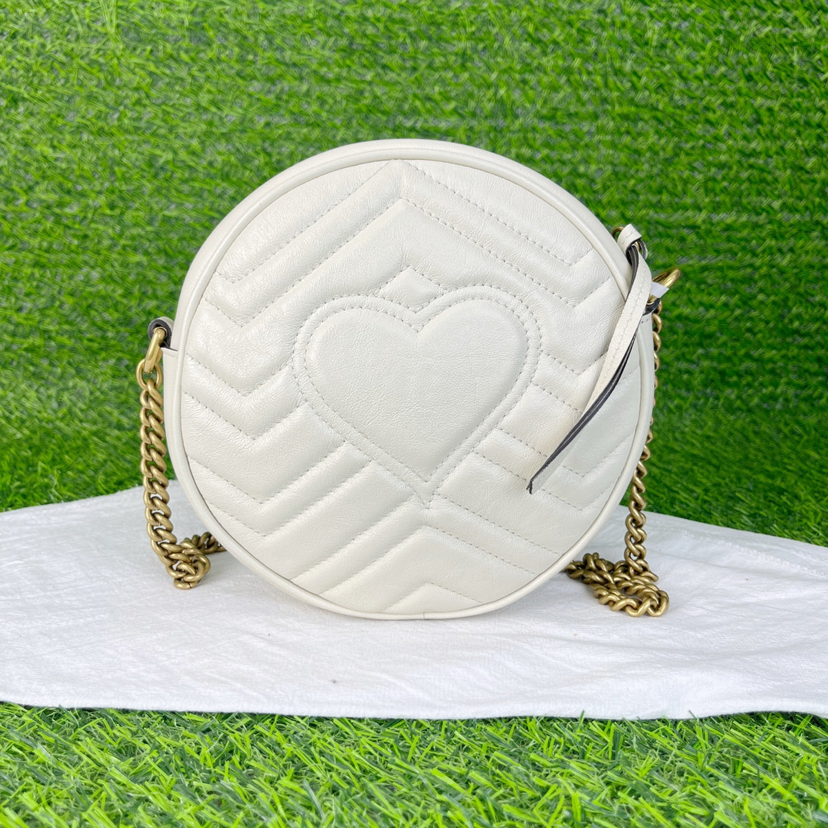 Gucci White 18×18×6 5501540OLET9022