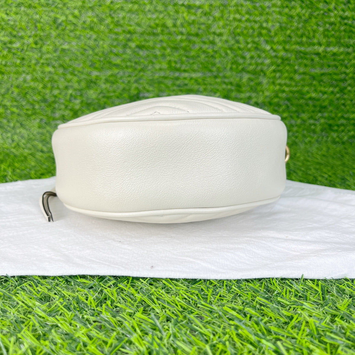 Gucci White 18×18×6 5501540OLET9022