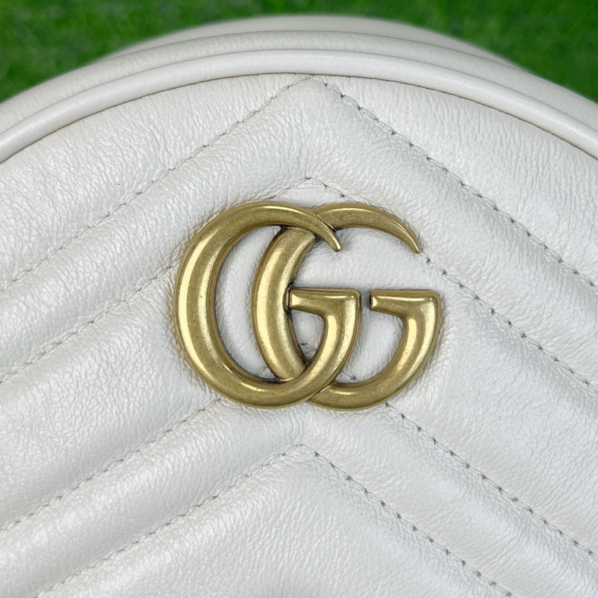 Gucci White 18×18×6 5501540OLET9022