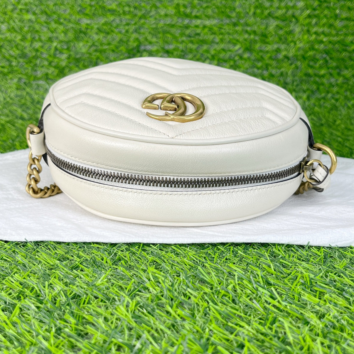 Gucci White 18×18×6 5501540OLET9022