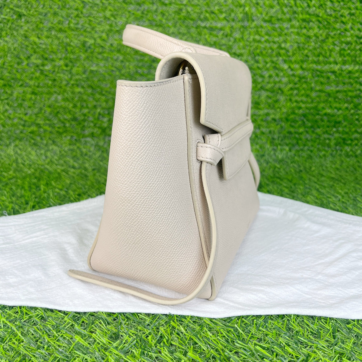 Celine White Length 20 x Width 11 x Height 17 cm 185003ZVA.01CK