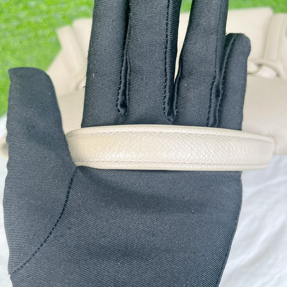 Celine White Length 20 x Width 11 x Height 17 cm 185003ZVA.01CK