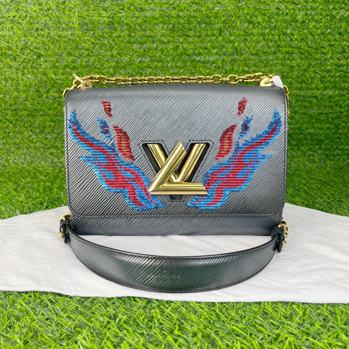 Louis Vuitton Black M54567