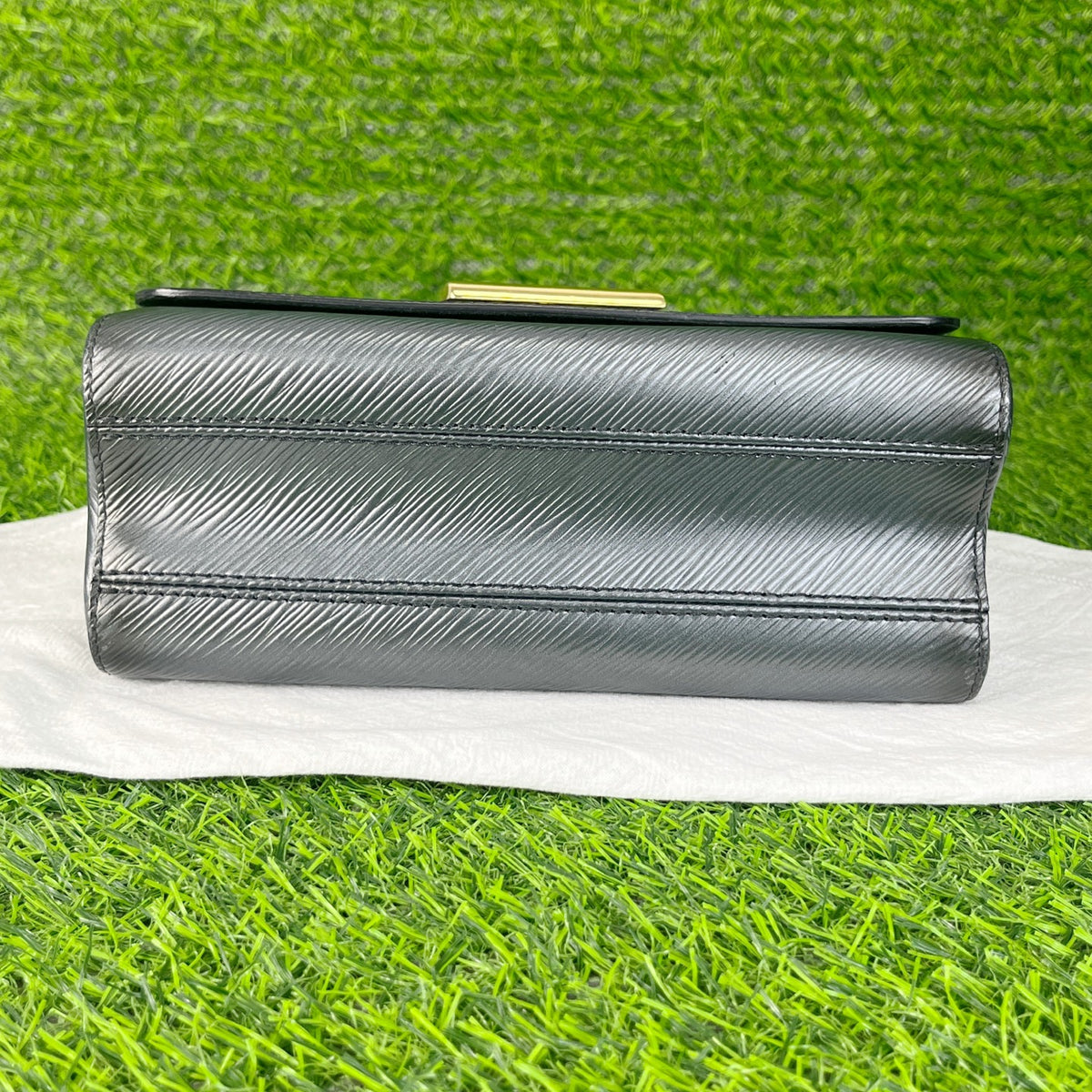 Louis Vuitton Black M54567