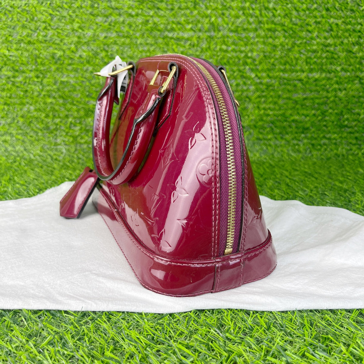 Louis Vuitton Red M50565