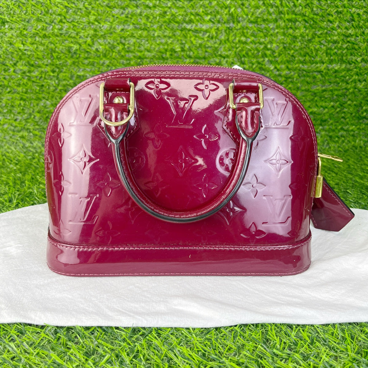 Louis Vuitton Red M50565
