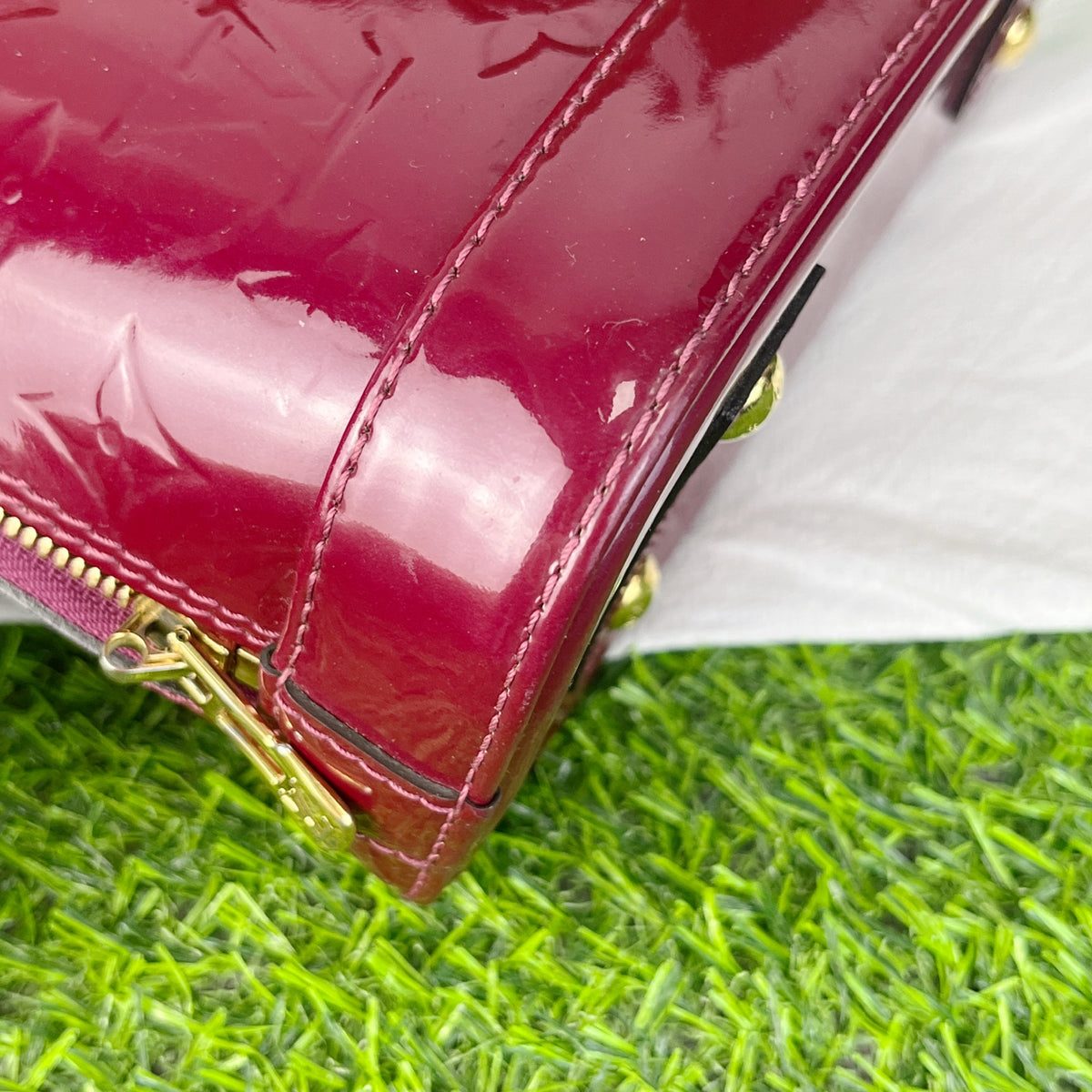 Louis Vuitton Red M50565