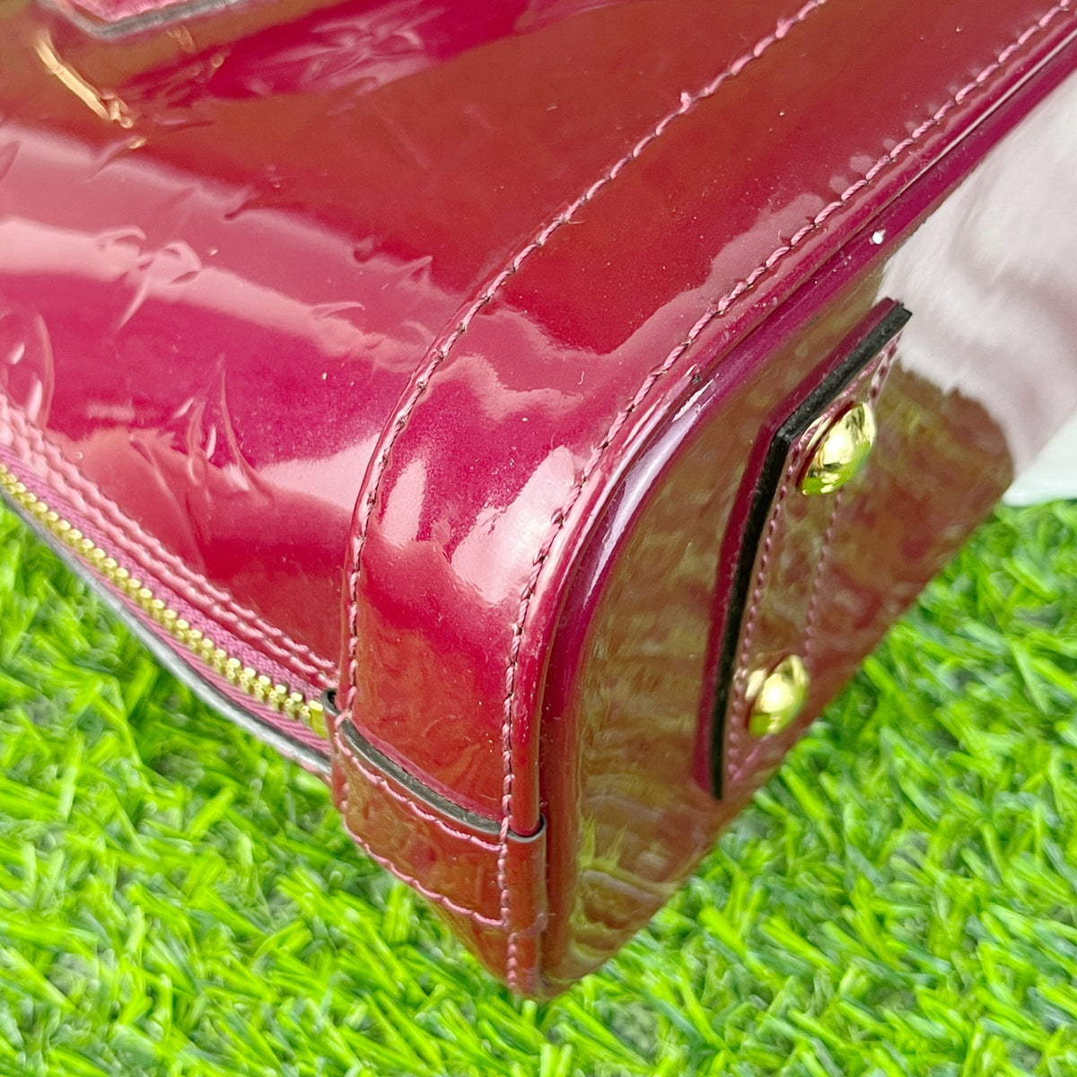 Louis Vuitton Red M50565
