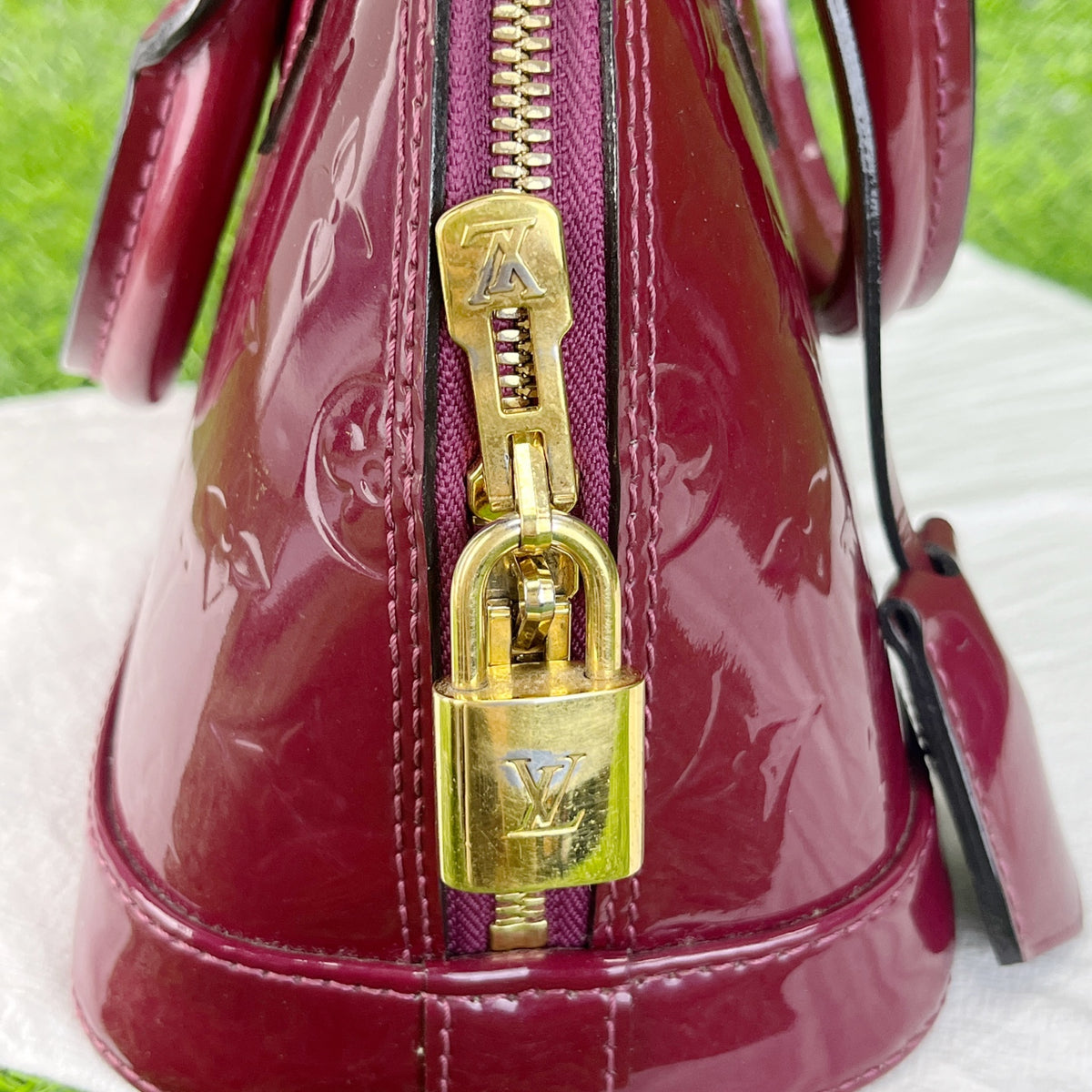 Louis Vuitton Red M50565
