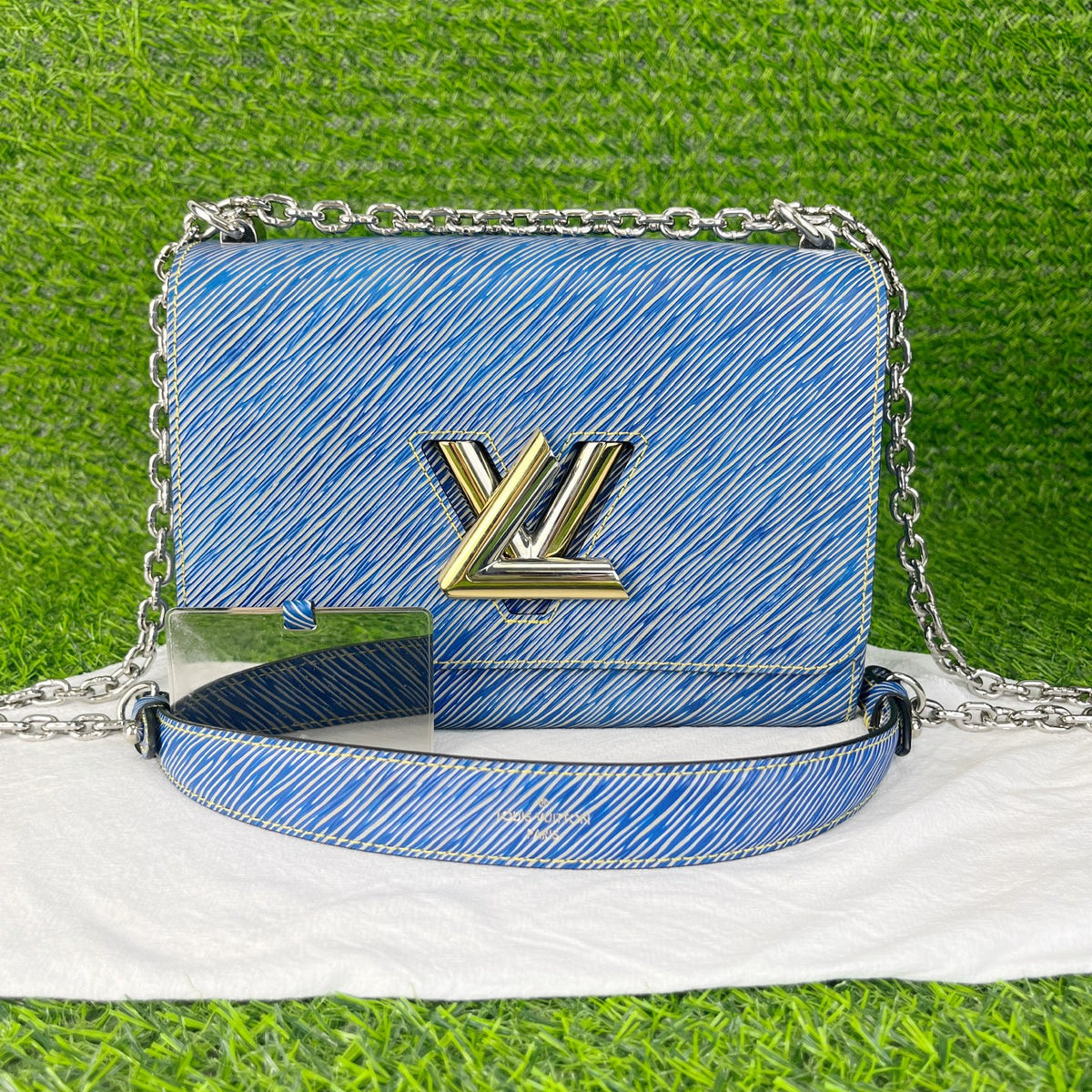 Louis Vuitton 23.0x 17.0x 9.5 cm M51065